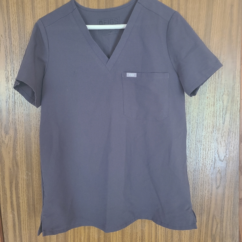 Figs Technical Collection Dark Gray Scrub Top in Size Small